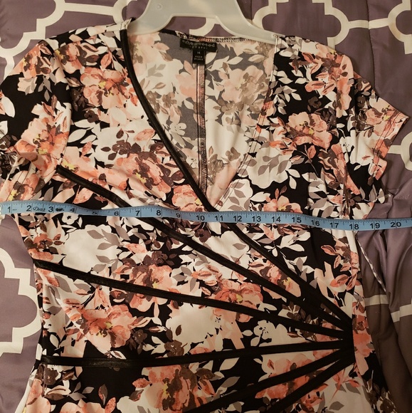 Floral dress - Picture 3 of 7